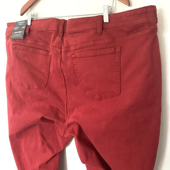 NWT Torrid Boyfriend Straight Vintage Stretch Mid Rise Denim Jeans Red Sz 28R - Picture 12 of 13